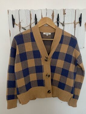 Madewell Bayberry buffalo check tan chunky buttons Checkered Cardigan Sweater